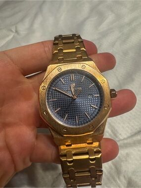 LUCKY FOURS Gold-Tone, Blue Dial Men's Watch with Blue Dial